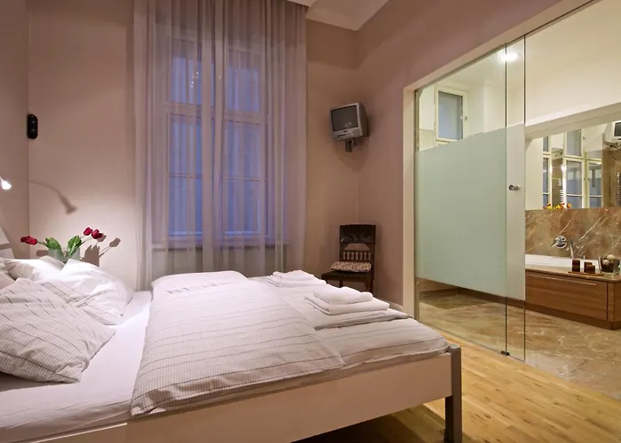 Holec Apartments
